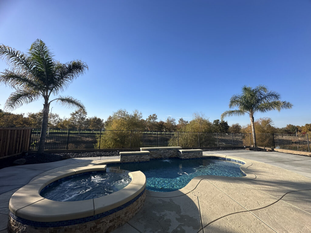 California Pool builder