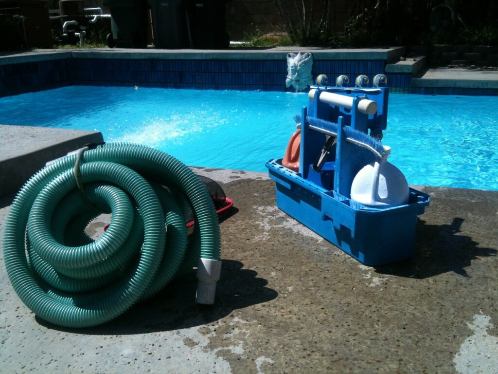 pool cleaning sacramento