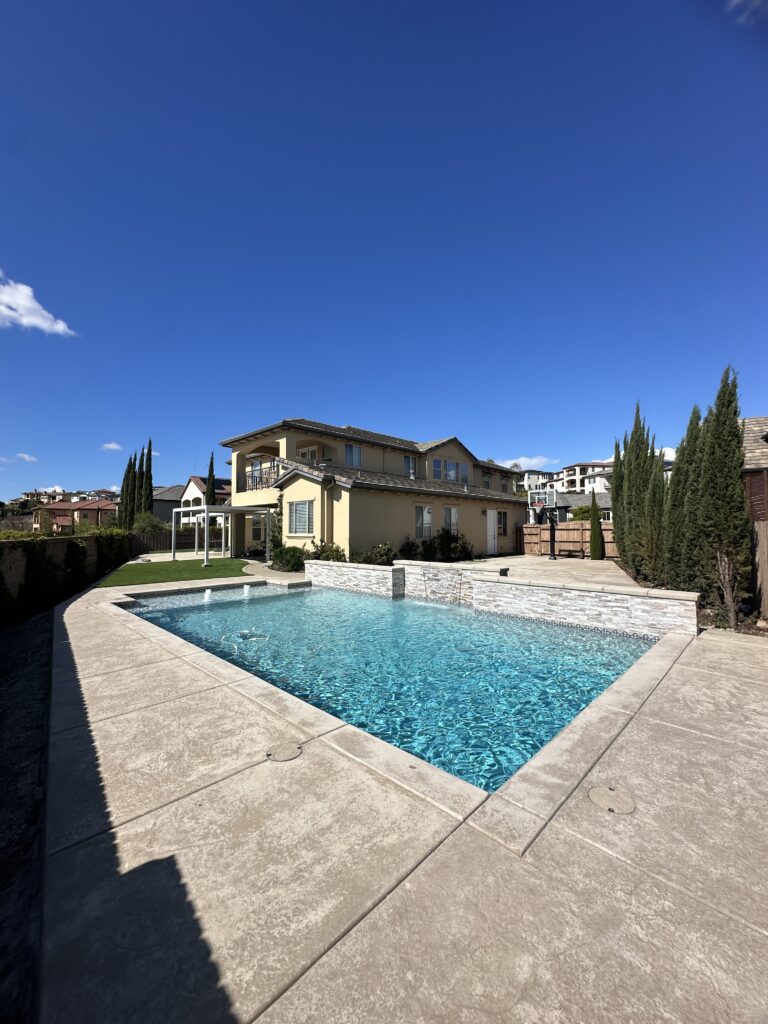 sacramento swimming pool builder